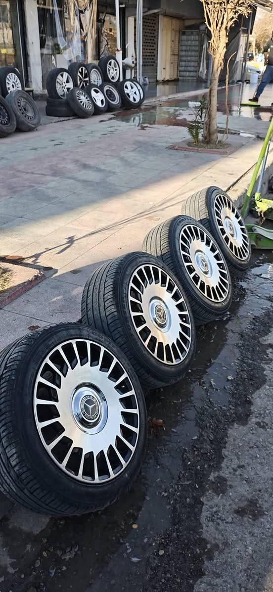 ویلی مایباخ لۆک لۆکە یەک دانەیان درزێکی زۆر وردی هەیە بەشەرت✅💯

٤ کەپەکەی لەگەلە لۆک لۆکە 💯✅

قالبی toyota کێشەی تەقینی برخوی نییە بەشەرت 

ناونیشان سلیمانی تیرمینالی شارەزور فرۆشگای شارباژێر ✅💯

***********
