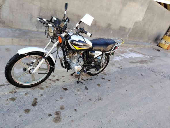 سلام عليكم  بيع مستعجل 310
سيفان🏍🏍

موديل 21

محرك مفتوح🛠🔧🔩

هندر فالت مخليله سرنك خارجي 👍

عداد شاشه مامربوط  👍📟📟

كهربائيات شغال💡🚥🚦

سلف يعوزه باتري 🔋🔌🪫🪫

العنوان صلاح الدين قضاء العلم 👉👉👉👉👉👉👉
☎️***********📲***********☎️
