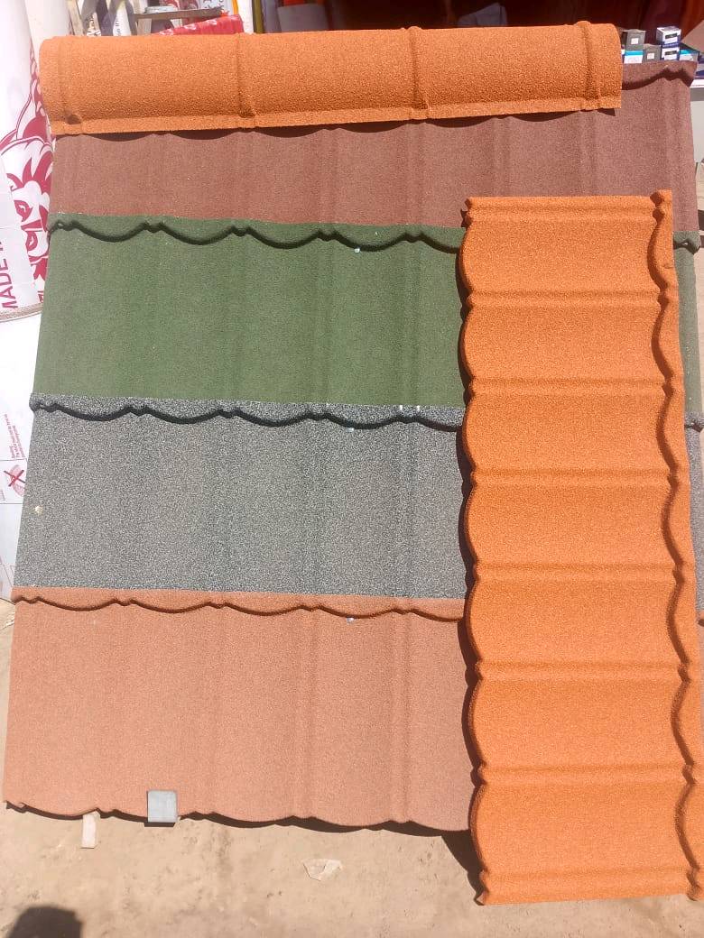 الشيتات المعدنية المتوفرة لدينا مثالية للسقوف والحمايات الحديدية. تتميز بقوتها ومقاومتها للعوامل الجوية. متوفرة بألوان متعددة وأشكال متنوعة لتناسب جميع احتياجاتك الإنشائية والزخرفية.