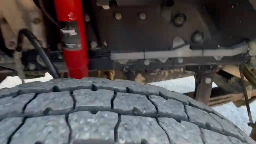 Scania R420
ستة الصنع 2008
عداد 583000 كم
ناقل حركة أوتوماتيكي 
قوة المحرك 420 حصان 
عدد المحاور 4 
نظام المحور 8×4
السعر 45 ألف دولار 
شامل كمرك ضريبة شحن 
مدة الوصول 25 يوم بعد الحجز


**إذا كنت صاحب هذا الإعلان وتريد حذفه لأي سبب، رجاءا أرسل رسالة إلى الدعم الفني**