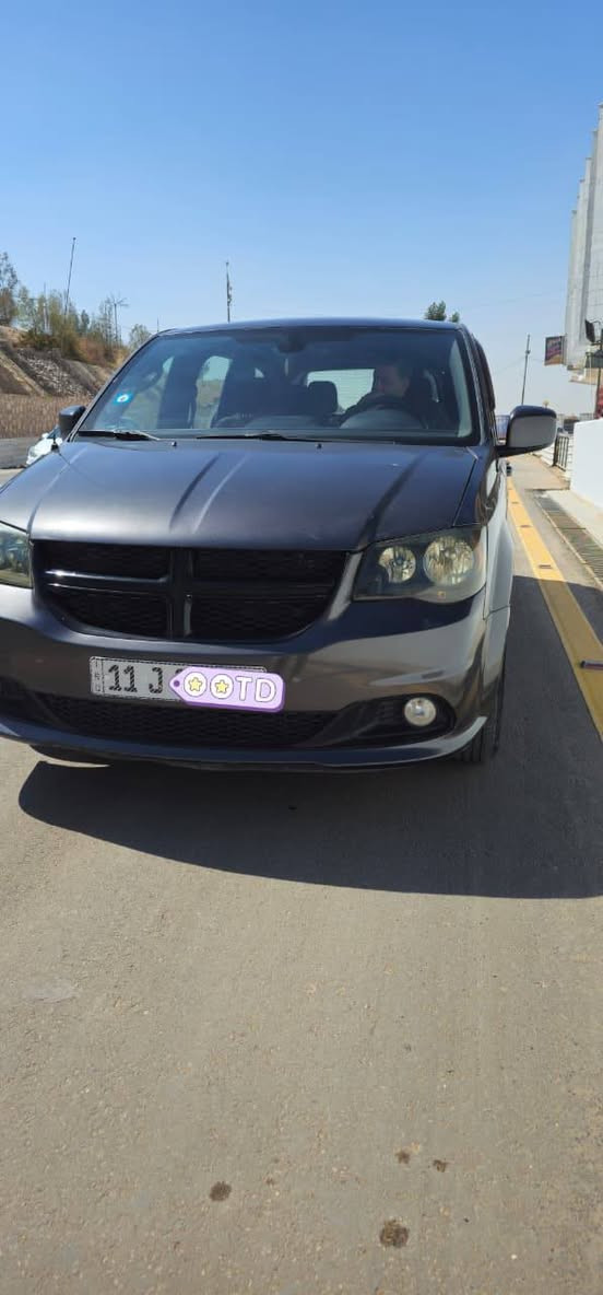 لبيع دوج كرفان مديل18
لون فيلي
رقم بغداد بسمي
تبريد ثلاث قطع
كشنات سياحي بلع
 تحكمات استيرن
نظام تقليل بانزين
6جام كهربائي
تخب تاير جديد +باتري جديد + ادامه كالمه كوله جديد
ماشيه82
كشن السايق كهربائي
كامره +شاشه
هيتر بلمرايه
مكان السياره نجف
***********
سعر130
