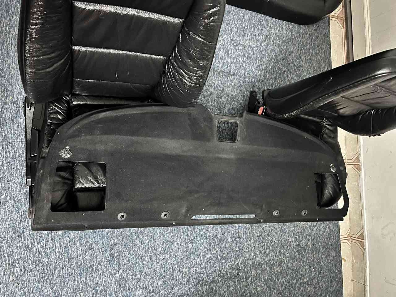 سلام عليكم شباب غرفه ارباك كامل لبيع حاويه موديل ١٩٩٥ جلد و جام كهرباي 28 قطعه سعرها 6ورقات نص من اخير 
مكاني اربيل 
***********
