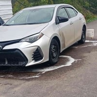 كورلا للبيع وارد أمريكي موديل 2018حادثهة بجم ماشيه 135رقم جديد انكليزي...