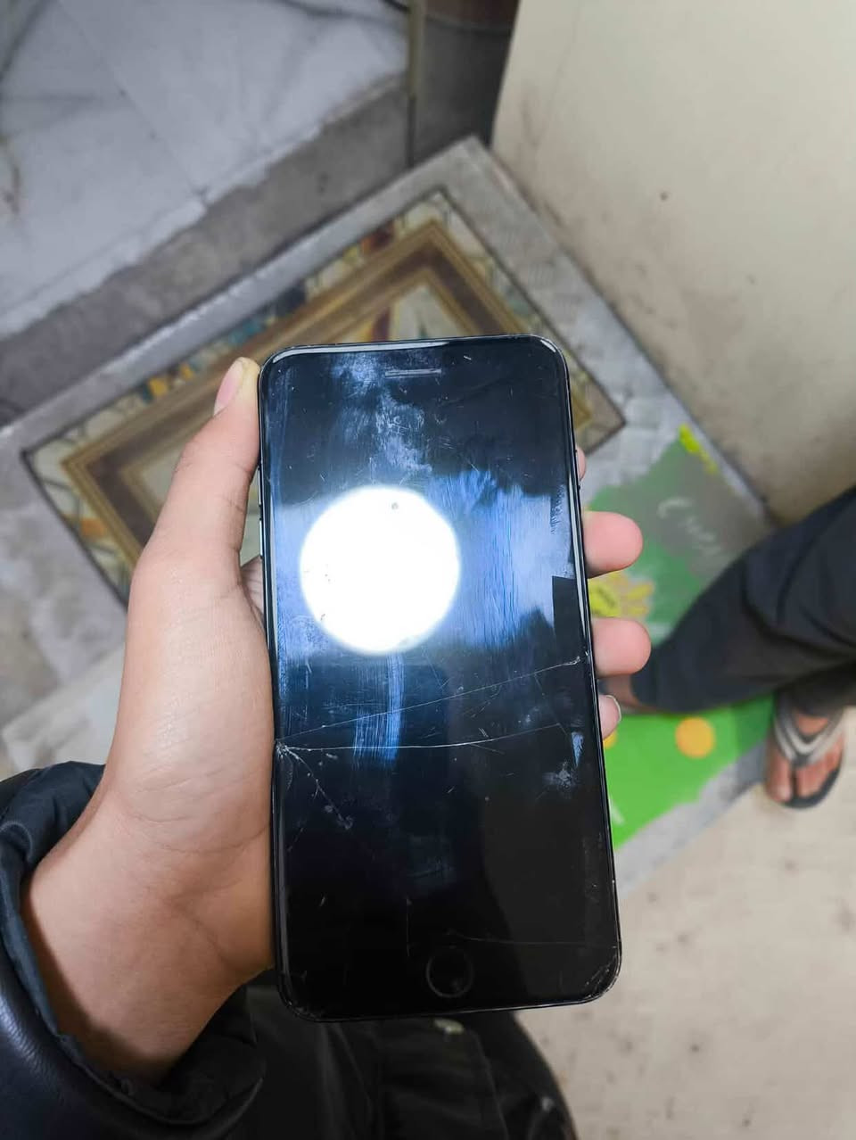 للمراوس ب ايفون  فرق موجود بس مبدل فقط بطارية 99
بصمة شغال وكلشي ذاكرتة 128


**إذا كنت صاحب هذا الإعلان وتريد حذفه لأي سبب، رجاءا أرسل رسالة إلى الدعم الفني**