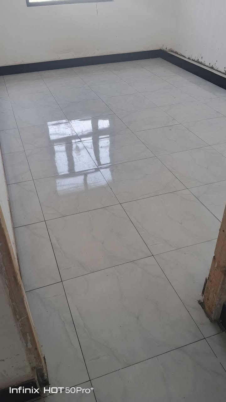 سلام عليكم خلفه سيراميك متفرغ حاليا شغل درجه اولى 
واتساب ***********
