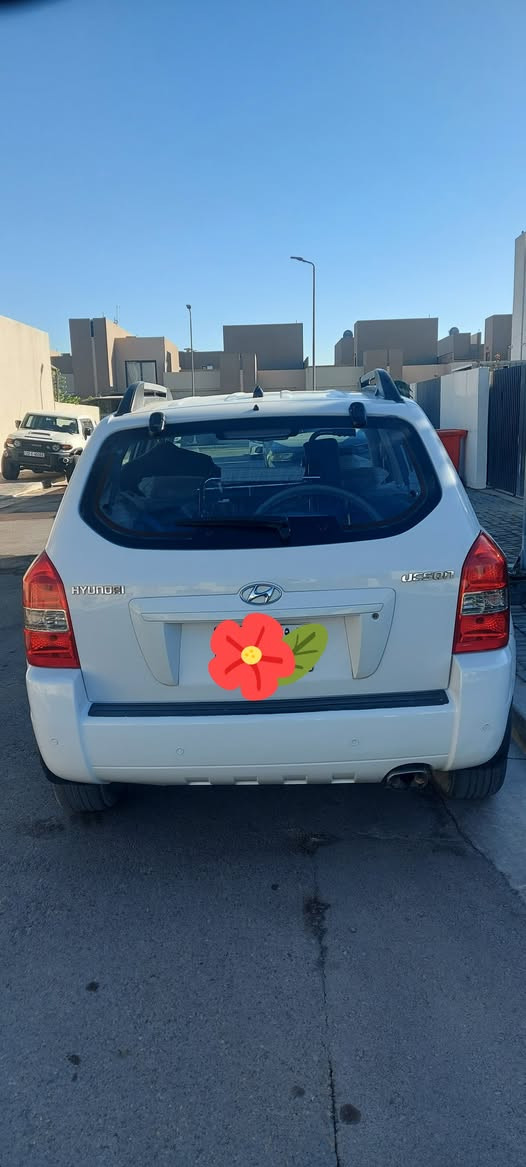 توسان خليجي موديل ٩
رقم كربلاء مشروع وطني بأسمنة تحويل مباشر 
مكينة وكير حدادية كهربائيات طخم تاير تبريد كلهة جيدة جدآ 
بيهة صبغ جاملغ أمامي الأيمن جمالية 

للإستفسار الاتصال على الرقم الموجود 

***********

مكان السياره عمارة مركز المدينة 

ومن ألله التوفيق للجميع 

السعر ١٢٢ وبيهة مجال للشراي
