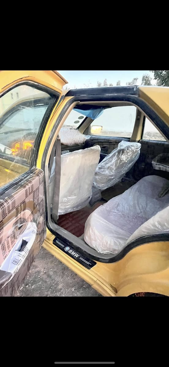 من رخصه الادمن بيجو405موديل2014 مكينه وكيرنضيفات السعر 25سنويه مجدده لغايه2027تحويل مباشر *********** تخم تاير  مشط وباور جديد حداديه90./. مصفره غرامات  مكفوله من كل ضربه سياره بلاديه ونضيفه كهربائيات كلها شغاله الكيجات كلها شغاله الشراي يتصل وبالخدمه  شباب اني مكلف بالنشر رجاء رجاء لاتراسلوني اتصل على الرقم الي منشور ❤️
