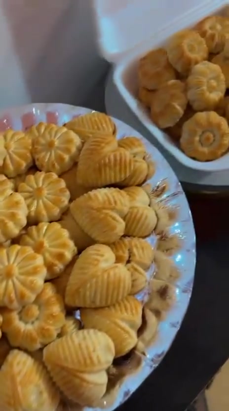 المنيو
كاس السعاده     الفين 
طبق السعاده. 3 الف
كيك بركاني 
حجم كبير 10
حجم وسط  8 
حجم صغير  4 
جرك    اربع قطع بالف 
 فطيره لحم عليها جبن 10قطع ب5 الف
مني بسبوسه 8 قطع ب6 الف
دونات قطعه على خمسميه 
عرايس جبن وكرفس 12 قطعه ب5 
لحم بعجين 12 قطعه ب5 
مني بيزا 10 قطع ب5 
فطائر صدر دجاج 10 قطع ب5 
خليه نحل حجم كبير ب10 محشوه نوتيلا بدون نوتيلا ب8 
بورك لحم 15 قطعه ب5 
بورك جبن 20 قطعه ب5 
فطائر جبن وزعتر 10 قطع ب5
فطائر صوصج 10 قطع ب5 
كباب كيلو ب6 
سمبوسه لحم 12 قطعه ب5 
سمبوسه جبن15 قطعه ب5 
كيكه شاي كبيره   طعم اليومون وبرتقال وفانيلا 10
كيلجه كيلو امشكل ب8 
كيلجه كيلو تمر ب7 
كيلجه كيلو حلقوم ب7 
كيلجه كيلو سمسم ب6 
كيلجه كيلو مبروش ب6 
كليجه كيلو  جوز او عين جمل ب12

https://www.facebook.com/share/1GpSzhgRzu/


**إذا كنت صاحب هذا الإعلان وتريد حذفه لأي سبب، رجاءا أرسل رسالة إلى الدعم الفني**