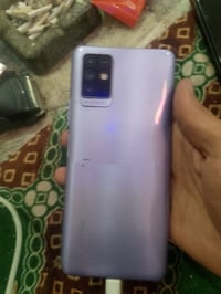 انفنكس نوت ١٠ • ١٢٨ • كاميرا امامية تحتاج تنظيف