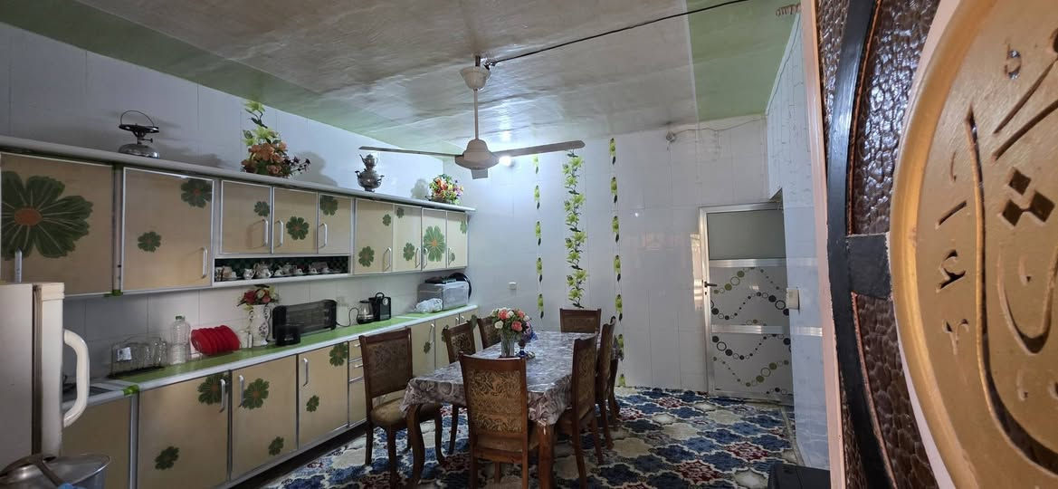 للبيع 300 متر طابو صرف حر البيت بحي الانتفاضه منطقة كامله مجاري وجاهزه للاستفسار ***********
