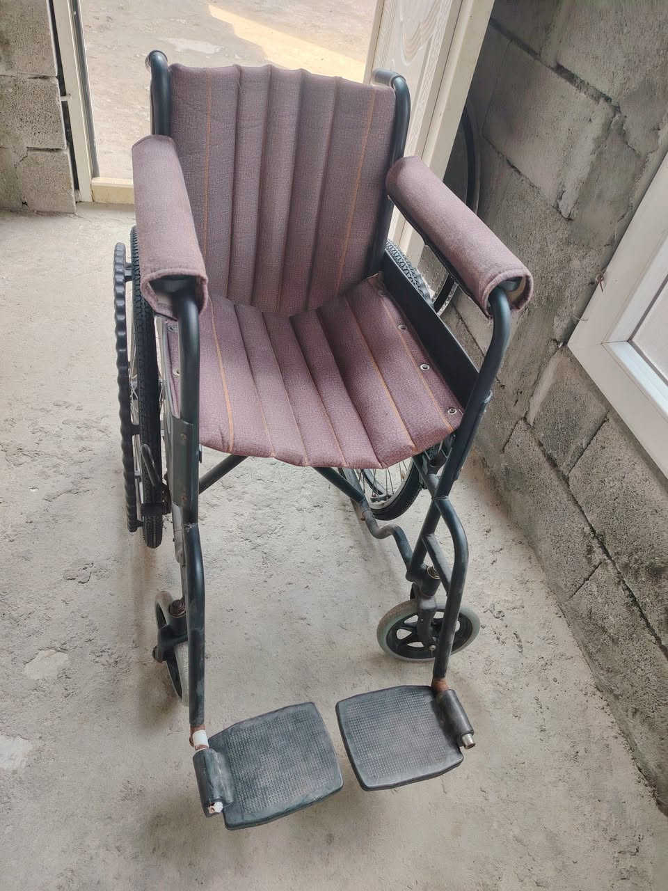 للبيع نضيف 
تايراتها جدد جوب 
السعر ٧٥


**إذا كنت صاحب هذا الإعلان وتريد حذفه لأي سبب، رجاءا أرسل رسالة إلى الدعم الفني**