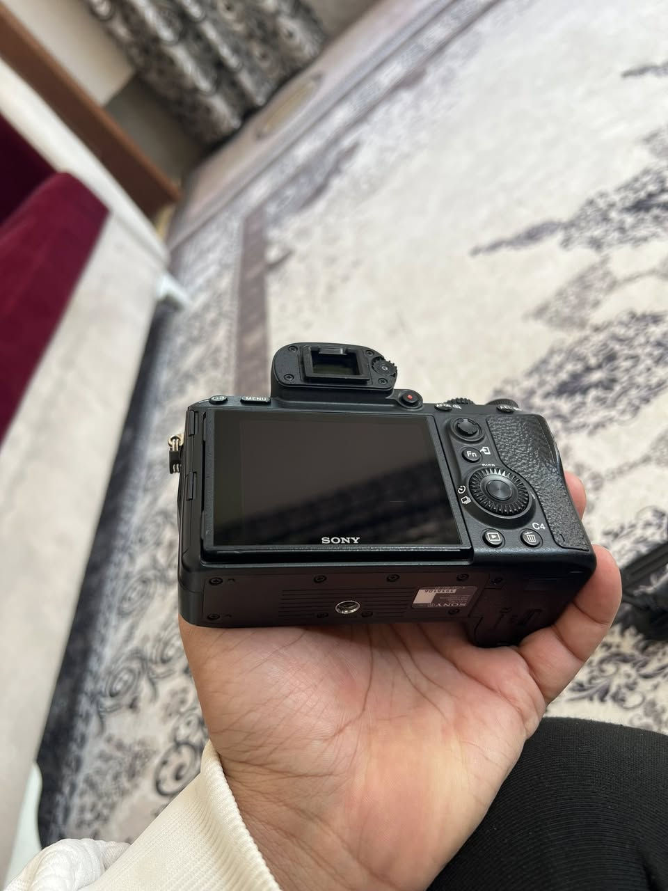 معدات تصوير للبيع
ابيع شلع وابيع كلشي وحدة 
نضافتهن 100‎%‎
Sony a7iii
عدسه 28/70 f2.8
عدسه 85mm f1.8
رونن موزا يتحمل 4.5ك
اضائة مستمرة 
فلتر ND
مايك بويا اصلي شرط
***********
