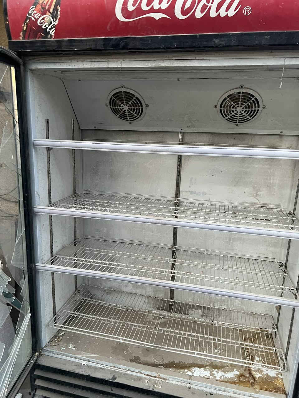 السلام عليكم
ثلاجه بابين للبيع باب وحد مكسور وهاي تصلح او تتبدل الباب قيم سعره واخذه


**إذا كنت صاحب هذا الإعلان وتريد حذفه لأي سبب، رجاءا أرسل رسالة إلى الدعم الفني**