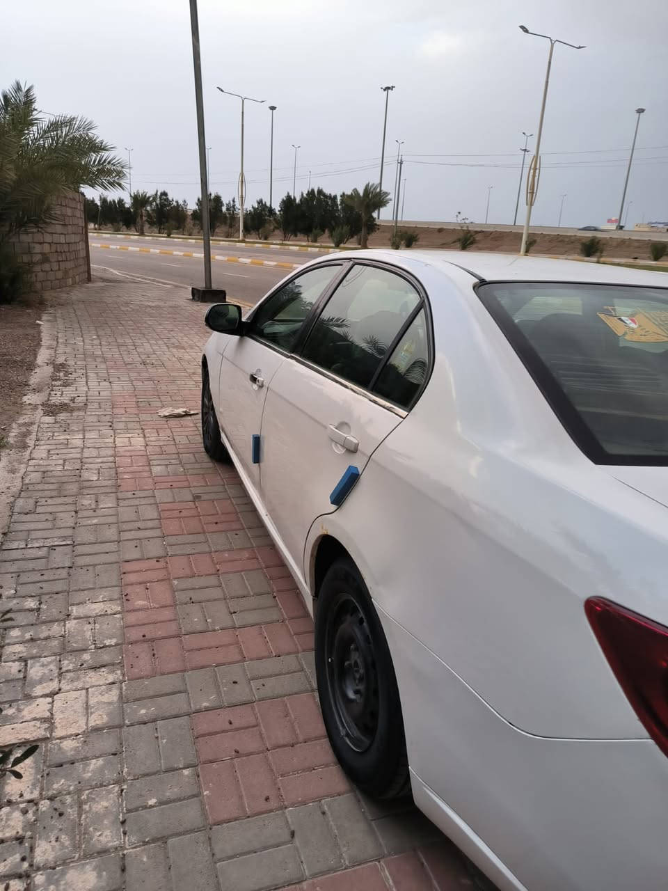 شوفرليت أبيكا موديل ٢٠٠٩ رقم بغداد دولي 
مكينه كير حداديه تخم تاير تبريد كله شرط 
السياره مكفوله من الحادث فقط ضبغ الهلالات الخلفيه وتلحيضات بسيطه بيها 
السعر ٧٠ وبيها مجال 
مكان السياره بالفلوجه  
مكلف بالنشر ما أجاوب لا خاص ولا تعليقات اليحب يتصل بصاحب السياره👇 
*********** بي واتساب
