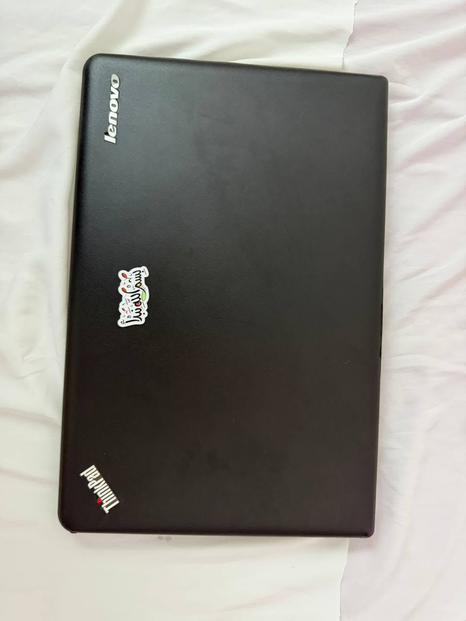 لابتوب لينوفو (Lenovo) مميز للبيع
الحاسبة بنظام مستقر ونظيف جداً وجاهزة للاستخدام، ومواصفاتها كالتالي حسب ما موضح بصورة الفحص:
​⚙️ المواصفات الفنية:
​الشركة المصنعة: LENOVO
​المعالج (Processor): Intel(R) Core(TM) i7-4702MQ CPU @ 2.20GHz (8 CPUs) معالج قوي بـ 8 أنوية للأداء السريع.
​الذاكرة العشوائية (RAM): 8192MB (8 جيجا رام) ممتازة للتصفح والعمل اليومي والدراسة.
الملحقات المجانية القادمة مع الحاسبة:
​🔌 الشاحن الأصلي.
​🖱️ ماوس (Mouse).
​🎒 جنطة حاسبة مريحة للحمل.
​💰 السعر:200الف


**إذا كنت صاحب هذا الإعلان وتريد حذفه لأي سبب، رجاءا أرسل رسالة إلى الدعم الفني**