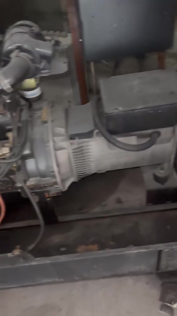 بيركنز شاصي
20kva
العنوان اربيل صناعة الجنوبية 
***********
