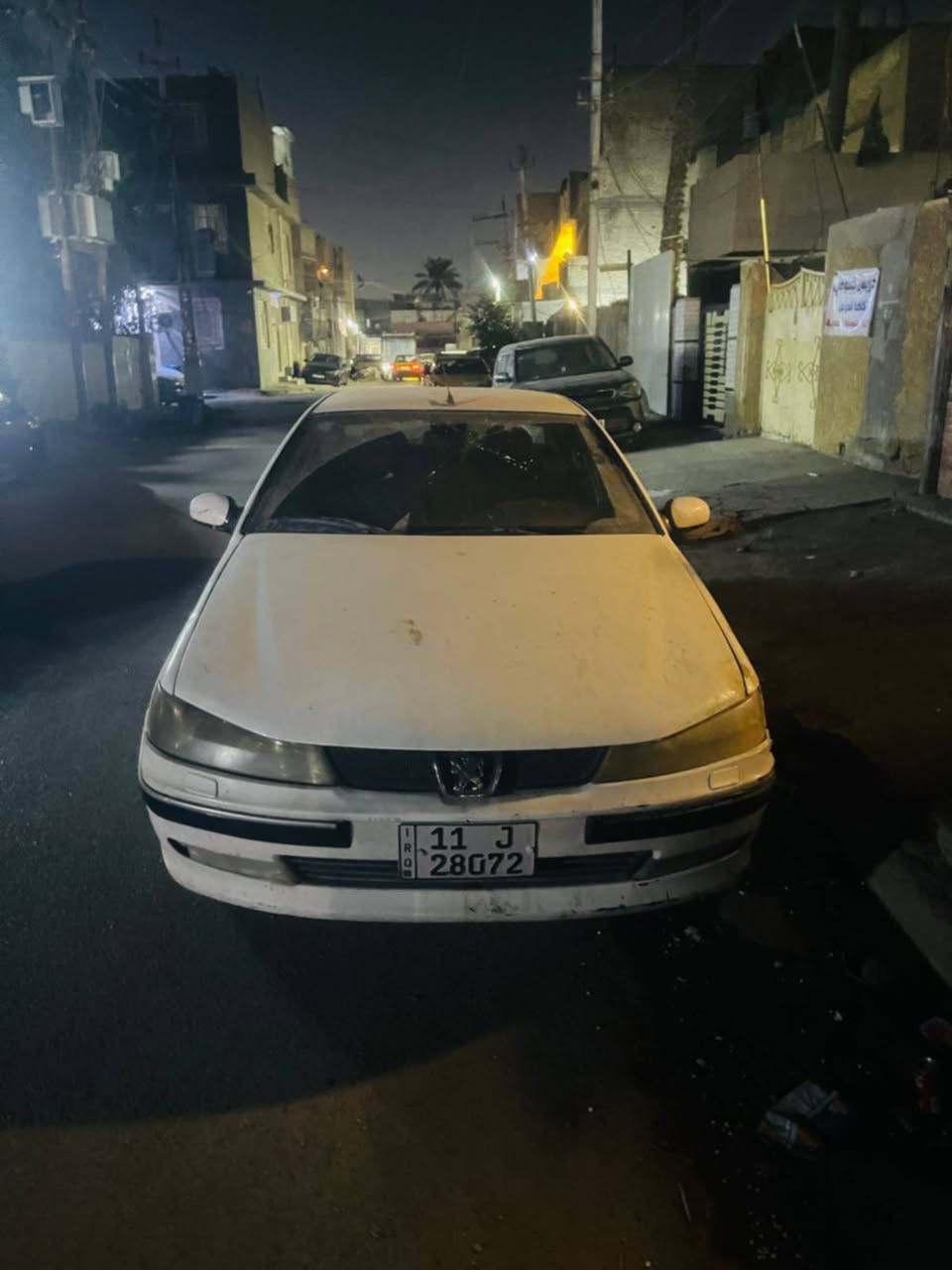 سياره بيجو  مويل2002 رقم بغداد سياره باسمي رقمي *********** سعر28$
