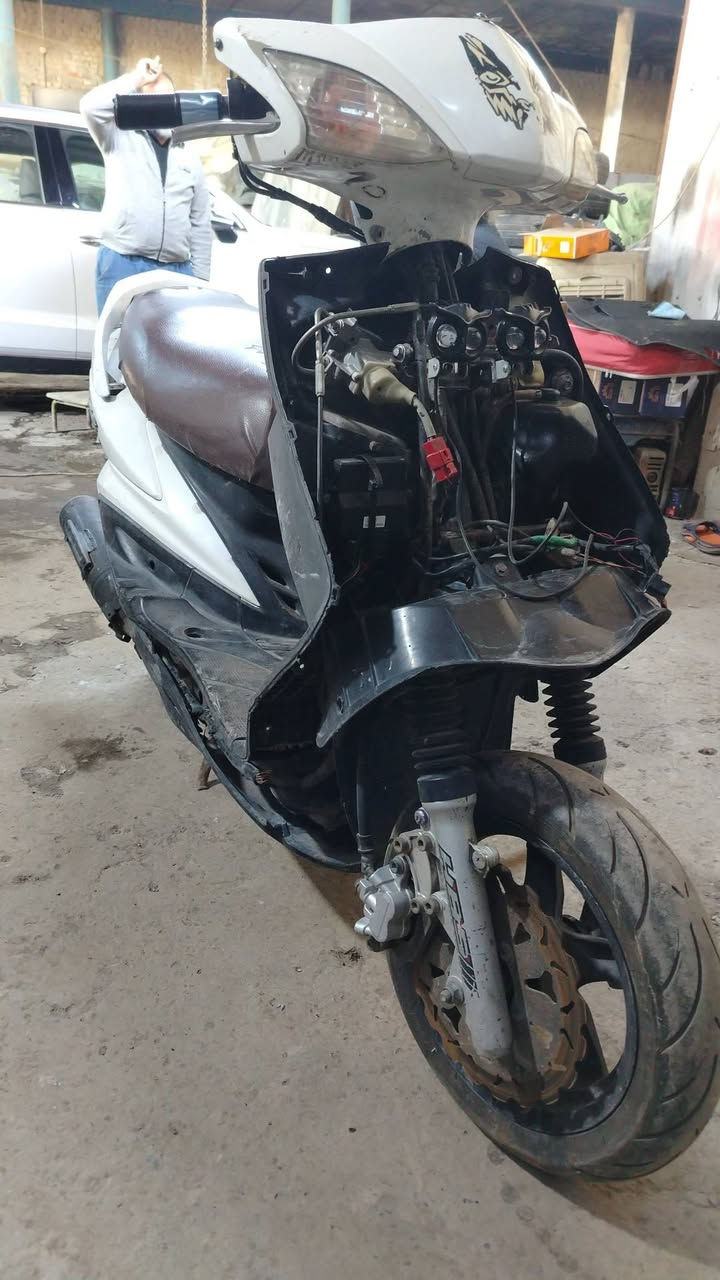 دراجه سكنس فحل نوزل شغاله سلف وهندر نكره نقصه كفرات امامي وبدايه كلج سعره 250 الف للاتصال ***********
