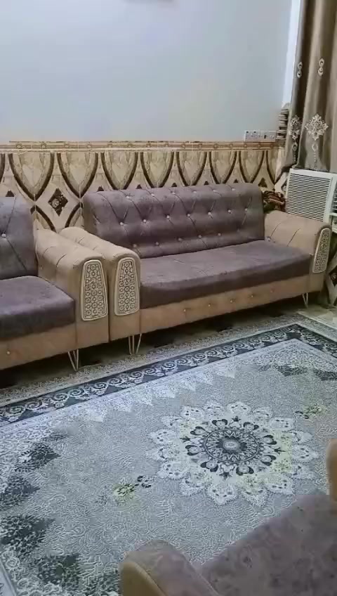 تخم جديد 10 مقاعد بحاله ممتازه بدون اي ضرر سعره 300 الف قفل مكاني بغداد العبيدي شارع عشرين الرئاسه وهذه رقمي للتواصل ***********
