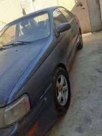 سياره نوع فرخ بطه موديل 92 رقم الماني بسمي كاربون بانزين بيه بدايت صرف...