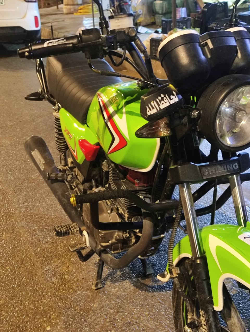 سلام عليكم 
شينك للبيع 
صار شهرين من مشدود 
ماشي الفين 
بعدك ابن عم صندوك 
مابي اي نقص 
السعر 900
عنوان رأوه 
الاستفسار ***********
