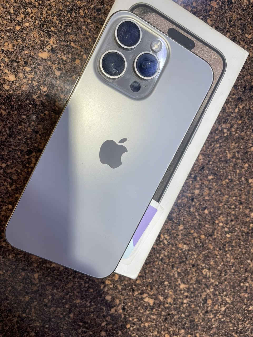 ايفون 15 برو ماكس شرق اوسط عربي 
ذاكره 256 
بطاريه 82
للمراوس فقط مع 14 برو ماكس 
البصره مناوي لجم 
سعره 1100 قفل


**إذا كنت صاحب هذا الإعلان وتريد حذفه لأي سبب، رجاءا أرسل رسالة إلى الدعم الفني**