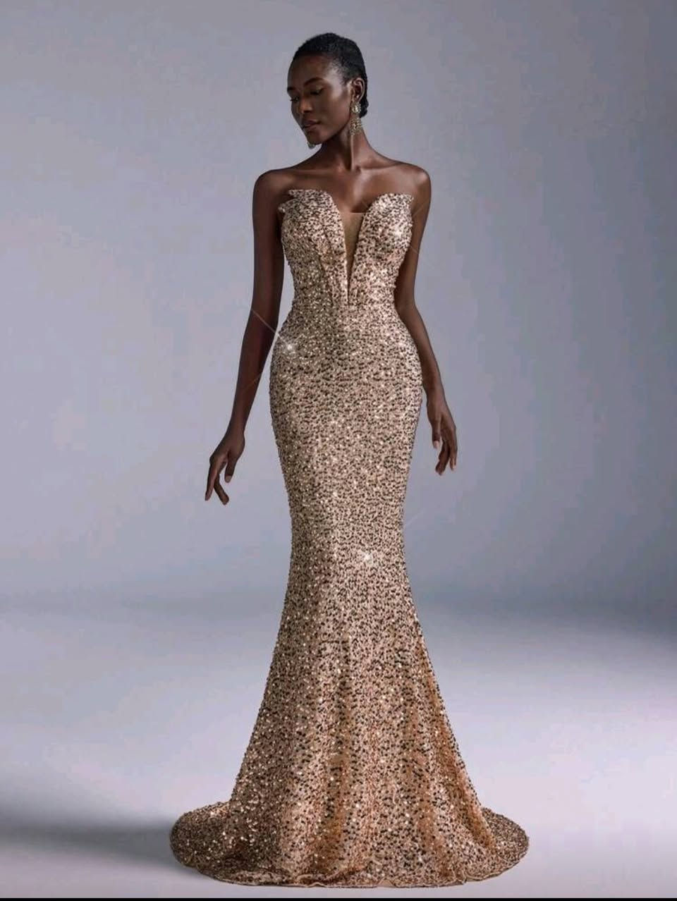 قياس 38 و يلبس 42 سعر 20 الحجز ***********
