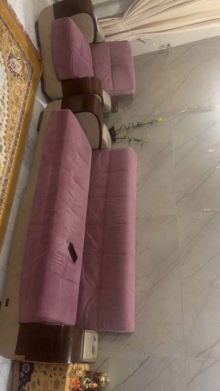 تخم مع طبلات السعر 175 ألف العنوان بغداد الكراده قرب ساحه عقبه بن نافع الرقم الواتساب 
***********
