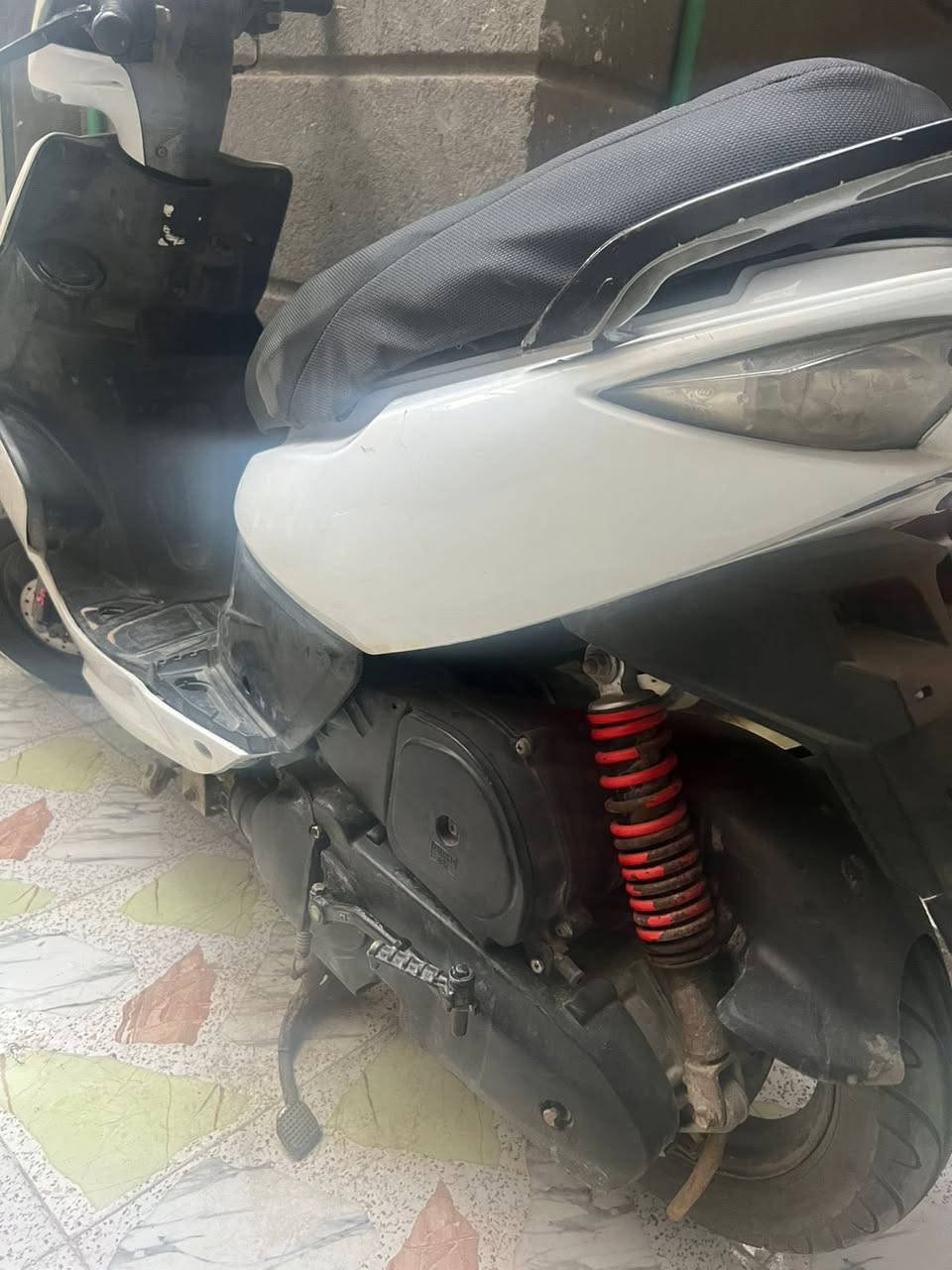 للبيع ماكس مضلع الدراجه نكره سلف الدراجه مزوده صفحه وبوشه 55 الدراجه نضيفه ومانقصه شي رايده ب٥٠٠ وبيه مجال وهذه رقمي ***********
