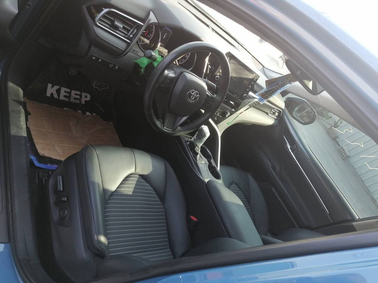 السلام عليكم
كامري موديل 23.SE.
 اربعه سلندر اقتصادي V4
فحص مؤقت تترقم جميع المحافظات عدا الشمالي
سيارة جاهزه من ناحيه  كلشي
- مواصفات
رادارات
حساسات
جلد
تحكم كشن كهربائي
شاشه جبيره
فتحه
تخم تاير جديد
ضرر جاملغ وبنيد ( الأيمن)
مكان بابل سدة الهنديه
الاستفسار
***********
***********
