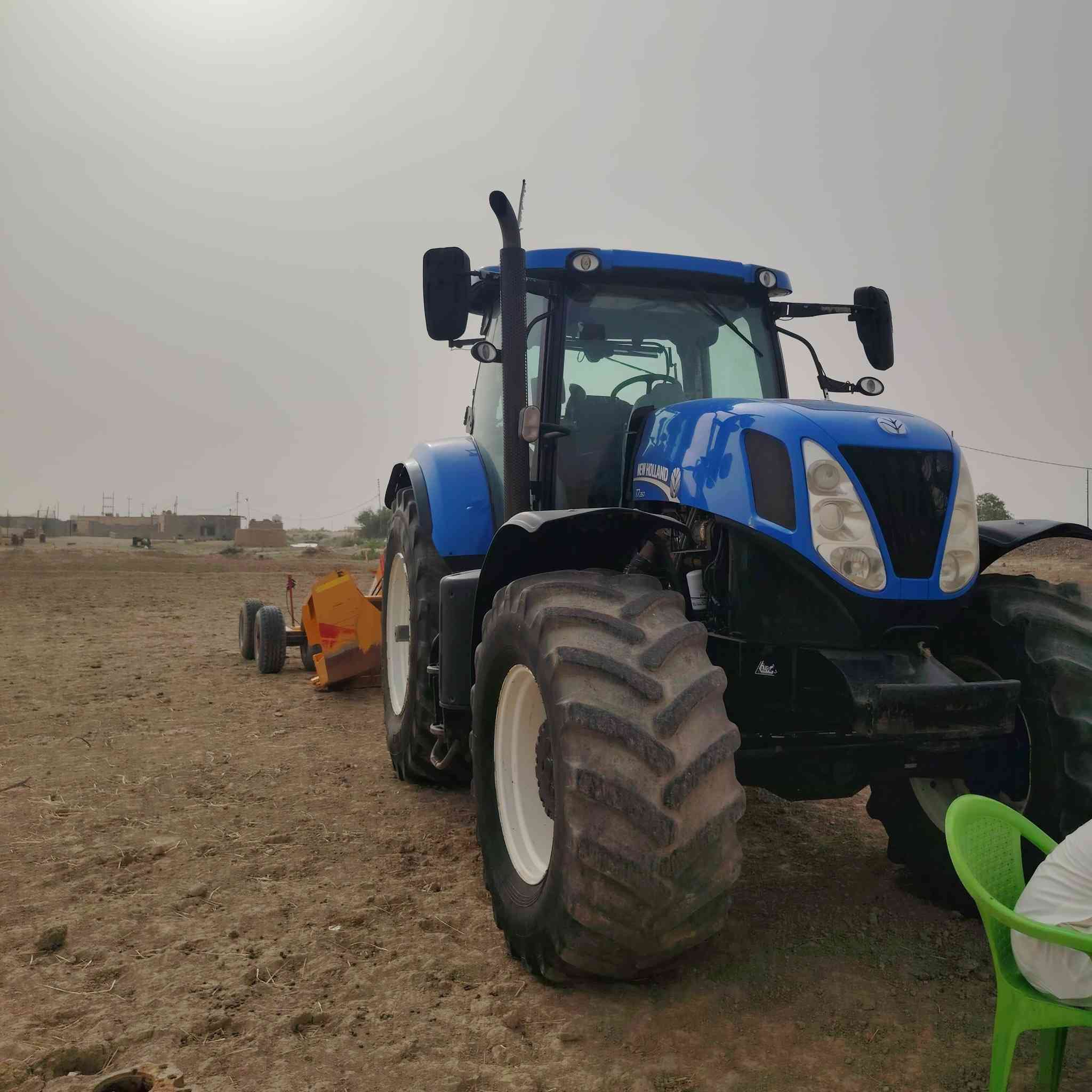 للبيع نيهولند 2014 باور كومان كفاله *********** او ***********
