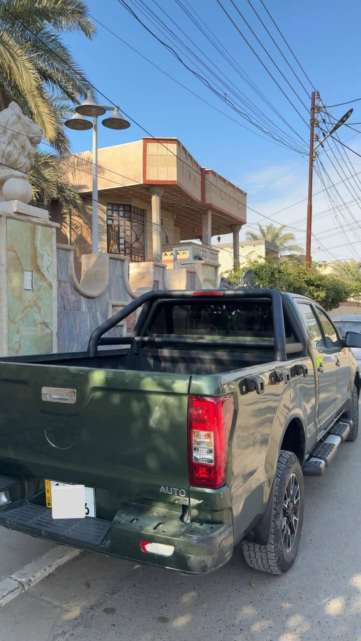 السلام عليكم بيك اب هونكهاي N1s صيني للبيع
محرك وكير متسوبيشي من الشركة 
رقم بغداد 
كير عادي 
محرك 2400 
ماشية 22 الف 
نظيفة جداً السيارة نظام تعليق 
*********** متواجد واتساب فقط
