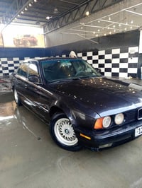 بي ام كلاسيك • ١٩٩٠ • رقم مميز