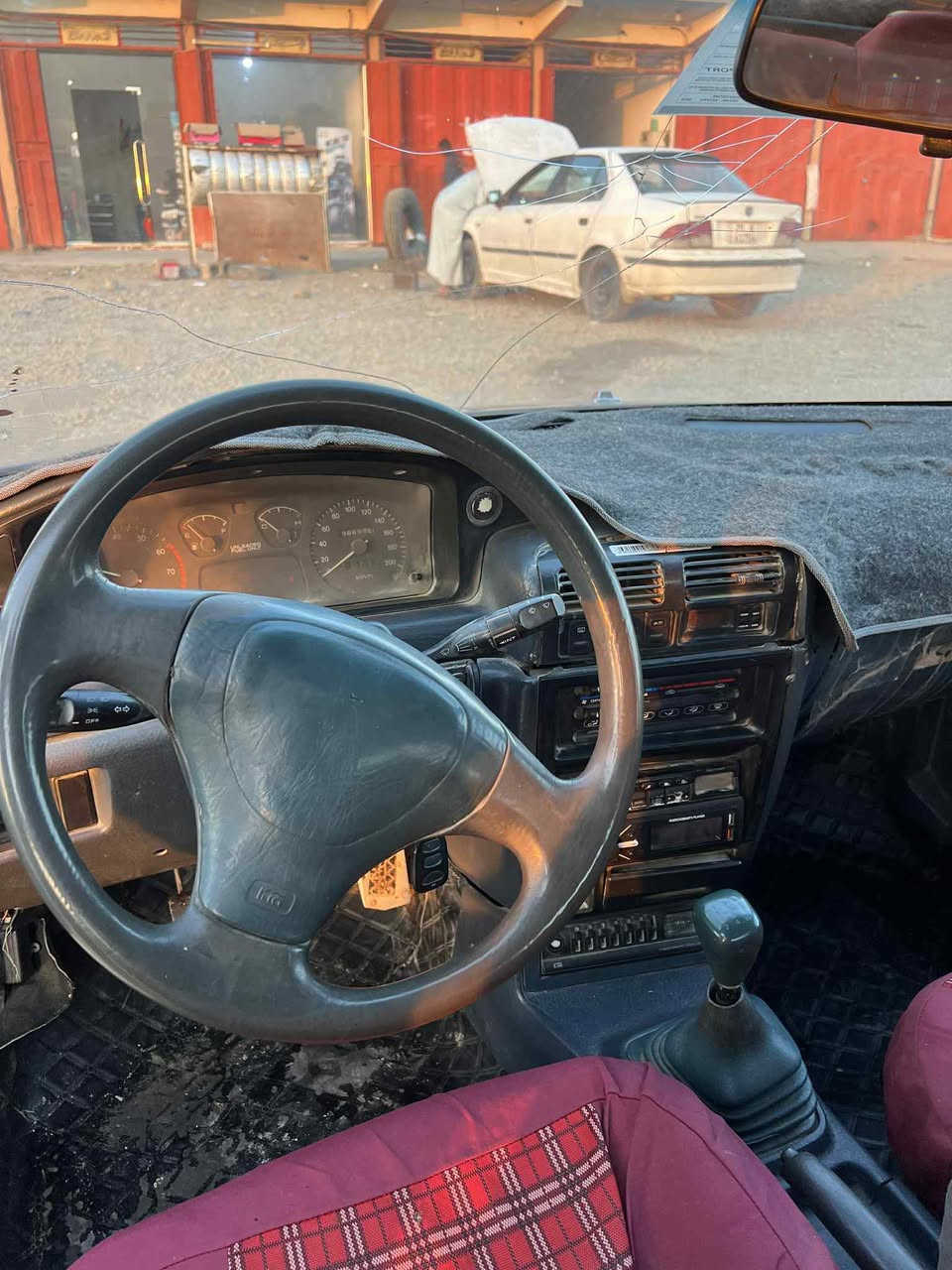 سلام عليكم كيه سيفيه موديل 93 مصبوغه عام الجماليه كير محرك مكفول سنويه 27 سعر 34بيه مجال/***********/***********
