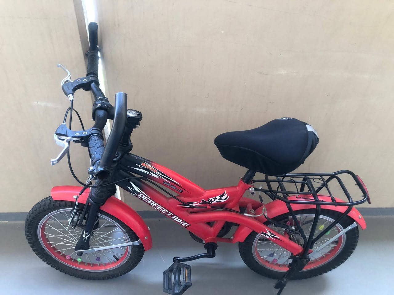 للبيع بسعر 40نهايته حجم 16 وهذا رقمي ***********
