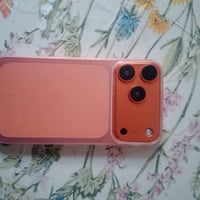 آيفون 11 عادي محور 17برو كلشي شغال لسعر 300بيه مجال للتصال 07811483899