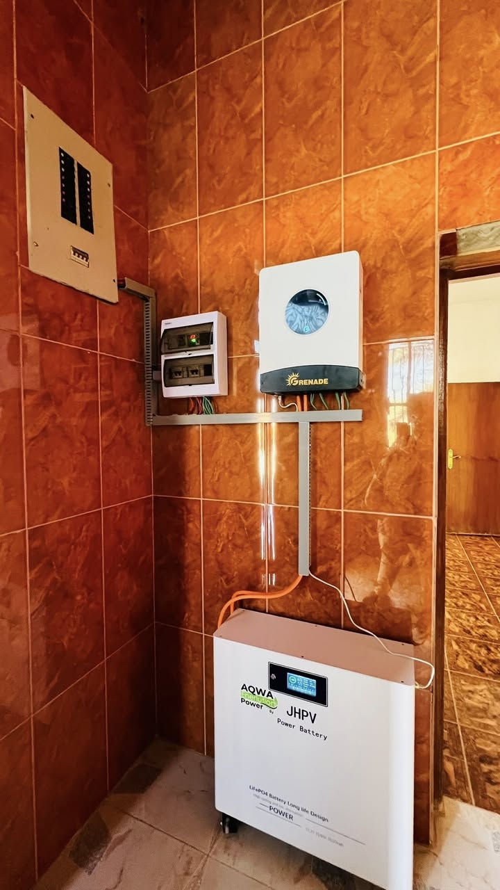 تم بعون الله نصب وتشغيل  منظومات عدد 4طاقة شمسية 
🔺منظومه قدره 24نهاري 20 ليلي انفيرتر نوع كريند الالواح نوع لونجي 615 وبطاريه 20kw نوع ميكا 
🔺منظومات عدد 2 قدرة20امبير نهاري و 16 امبير ليلي. الألواح لونجي وجهين 615W و أنفيرتر قدرة 6Kw نوع كريند  وبطارية ليثيوم قدرة 16 نوع جي اج بي المميزه 
🔺منظومه 12امبير نهاري 8امبير ليلي الواح لونجي 615 انفيرتر كرنيد وبطاريه 8kw كرنيد  مع كافة أجهزة الحماية AC و DC للأخ عبدالرحمن العايد  في ناحيه الوفاء وبضمان حقيقي للاستفسار الاتصال على الرقم *********** ابو انس
