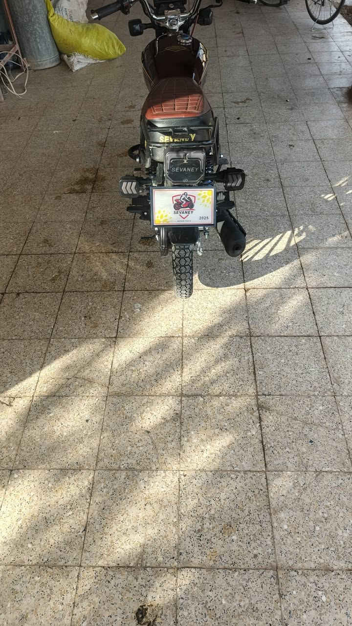 السلام عليكم 
ماطور سافين موديل ٢٥ محرك ٢٠٠ ماشي ٤٠٠ كيلو رزانه فول وزن ثقيل ماطور جديد كهربائيات شغاله كامل على وضع الشركه صارلو ١٠ أيام من مشدود سعر ٨٢٥ وبي مجال للطيبين موجود خاص وهذا رقمي *********** والي مو شراي لا تجي وتكسر بمال العالم وتنطي أسعار انته لو يمك ما تنطيها بهيج سعر وسلامتكم
