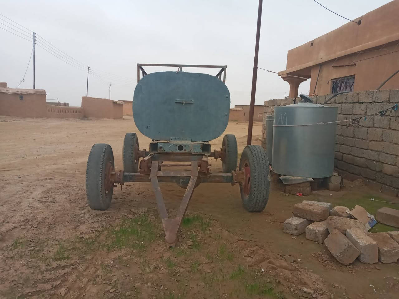 للبيع تانكي مقلون صينيه بلادي مكان غرب تل عبطا السعه 4000لتر السعر مليونين ونص 
***********
