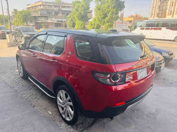 للبيع لاند روفر دسكفري سبورت خليجي وكاله سردار  ٢٠١٥   للبيع او مراوس بتوسان او سبورتج ٢٠٢٠ وفوك

فول مواصفات
‎حساسات امامي خلفي 
كاميرا خلفيه
‎كشافات ضباب امامي خلفي
‎صندوك كهرباء
‎محرك 2000cc Turbo
‎ليد نهاري
‎كشنات جلد
‎كشنات كهرباء كشن السائق  وكشن الصدر
‎حساس مرآة جانبيات
‎ترحيب لد تحت المرآة الجانبيات عند فتح السيارة
‎طي المرايات الاماية عند غلق الابواب والنزول من السيارة
‎حساس جامة امامية لمياه الامطار تشتغل الماسحات لوحدها
‎قمارة بانوراما كاملة على طولها
‎مري شفط
‎ويل كب حجم ٢٠
‎اشارات بالمري
‎نظام سبورت للتسارع مع شفتات للقيادة خلف الستيرن
‎نظام كروز سرعة للطرق الخارجية مع امكانية القيادة باليد للبانزين والسرعة 
‎تحكم ستيرن كامل 
‎وبعد مواصفات بيها
‎نضام صوت مرديان جدا مميز
‎  ماشيه ٩٢ الف ونص كيلو قابل للزيادة
‎ وبيها مجال للشراي السعر ١٧،٠٠٠ الف دولار 
يعني 1٧٠ ورقه 
رقم بغداد الماني مكان السياره بغداد الدوره حي الصحة او الكراده للاتصال ***********
البانوراما بيها فطر بس مماثره عل سياره ولا ينزل وي او مطر
