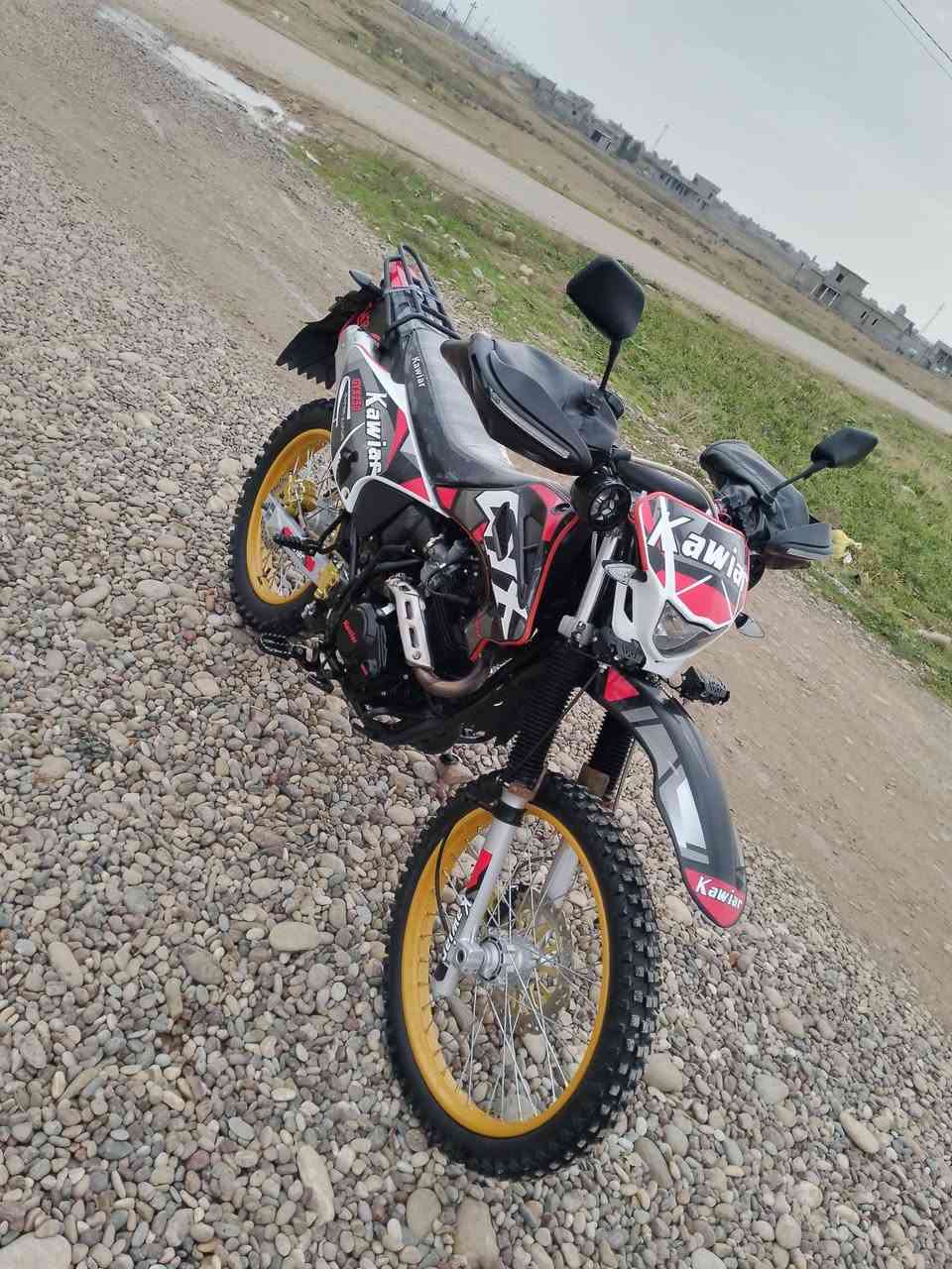 للبيع قفاز كاويار موديل 2025 محرك 250 كلو شرط ابلادي مكفول كفاله عامه سعره مليون و 300 وبي مجال الاستفسار ***********
