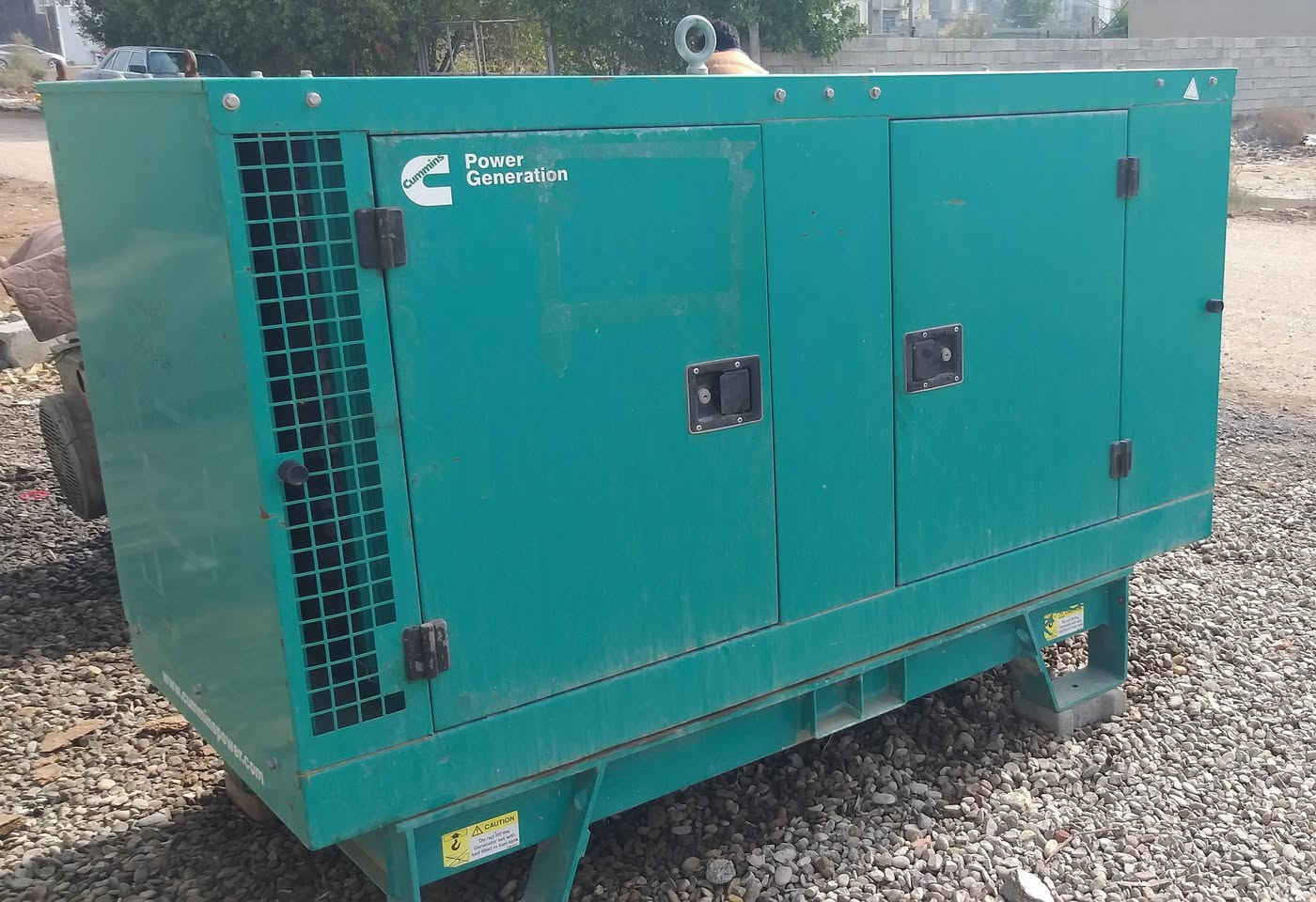 السلام عليكم للبيع مولد كمنز 
٣بستم ٣٠كيفي  شغال نكره نضافه٨٠من ١٠٠ 
سعر٣٠وبي مجال مكان ديالى
رقم تلفون الولد***********
