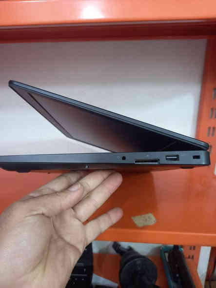 لابتوب  dell
المعالج كور أي  5  الجيل 6
الهارد  256    ssd  m.2
الرام 8.    ddr4 
كارت الشاشة  4  شير 
حجم الشاشة  14
الشحن اكثر من ساعتين 
الشاحنة اصلية 
يوجد منفذ تايب سي للشحن ولنقل البيانات  
الجهاز مكفول من العطل والتصليح الملحقات شاحنة وجنطة 
السعر   180
للمزيد من العروض ادخل على اعلاناتي 
***********
***********
يوجد توصيل

متوفر 

مجموعة لابتوبات بأسعار مناسبة ومواصفات مختلفة
