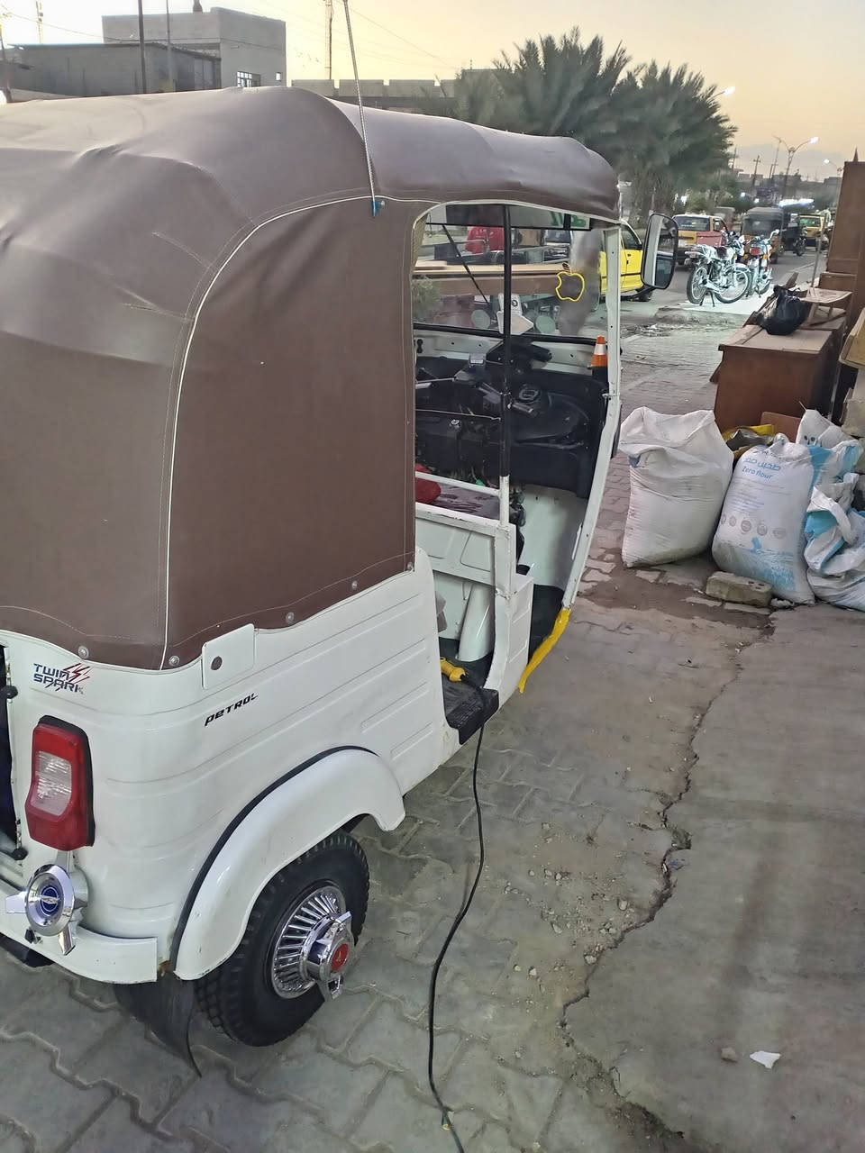 سلام عليكم تكتك ٢٠ صبغ عام أوراق كربله حي العسكري سعر ٥ مليون ***********
