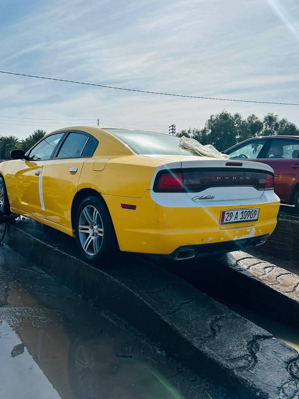 سلام عليكم جانجر 2012 اجره مصفره هيئه وغرمات بيه بنيد جملغ جهت العبري  وبيه باب سايق مرخه مكان السياره الدوانيه قضا عفك التلفون ***********
