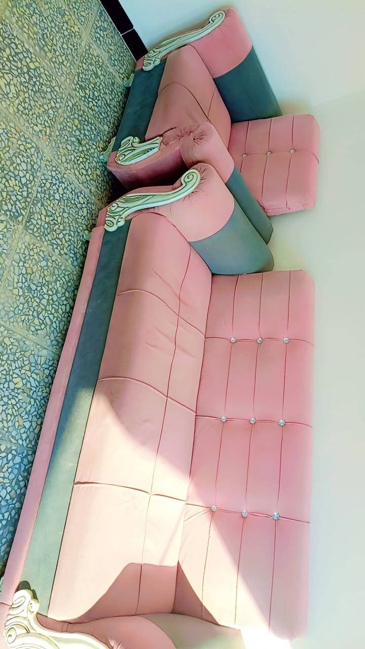 تخم للبيع ثلاث قطع خمس نفرات نظيف واي ظرر مابي ابسعر مناسب اتصال او خاص ***********
كوفه عباسيه
