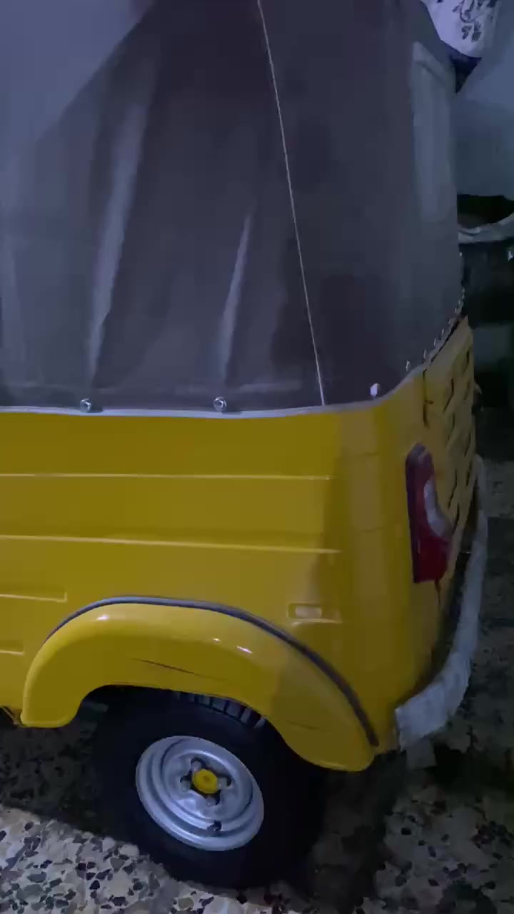 تك تك موديل 2018 اوراق معمره تعمير كامل ومصبوغه نضيفه المحرك واكف يحتاجله تجفيت أو شرك ابيع كومت حديد اتصال ع رقم او خاص ***********
