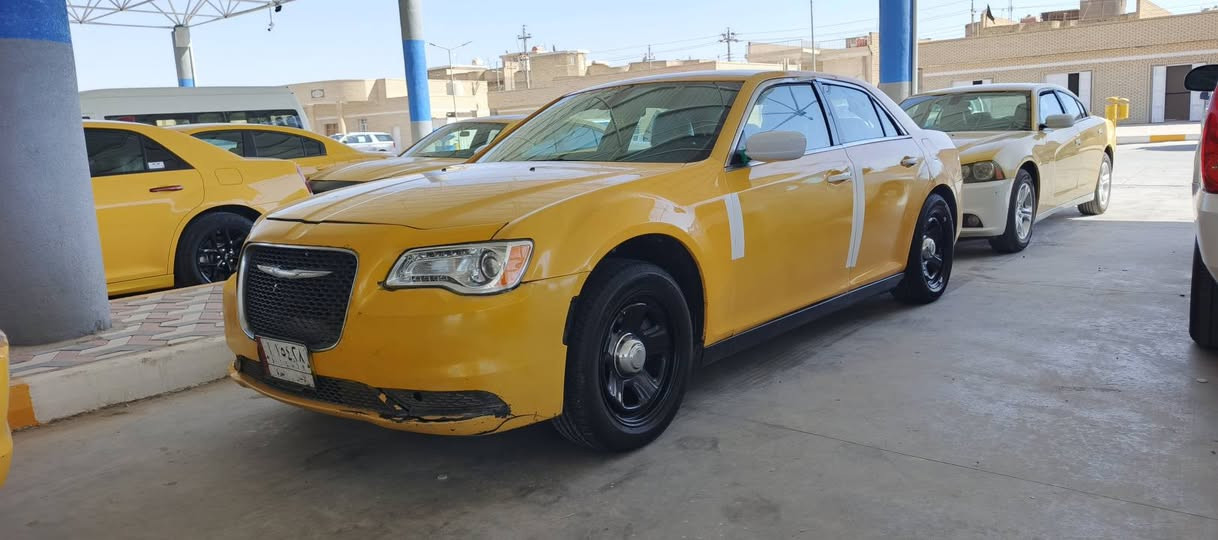السلام عليكم اوباما موديل ١١ جاهزه ع اخر حبايه. دينار متخسر عليها.. خطها عماره بغداد .. 👇اقرا يلا تخابر ولا تكلي شبيها مابيها. 
كير ومكينه قبل شهرين شادهن. 
حداديه اماميه وخلفيه قبل شهر شادهن. 
ويل بوليسي اصلي وطخم تاير قبل ١٠ ايام شادهن طالع بيه سفره وحده. 
جامه اماميه امس شادها. تدفئة تبريد شغال وجاهز. 
ماصدات ومنضومه زنون قبل سبوع شاده.  دواخل عسلي شاشه كبيره سياره كله جديد  سنويه ل٢٧ مصفره هيئه وغرامات مكفوله من لعيب شرعي.. سياره كنديه داخل سرقه فتح بيبان وجاملغات سرقه.. ولبقيه كله كفاله لاضربه ولا اي شي. 140وبيها مجال ***********
