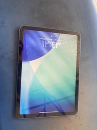 آيباد ١٠ • ٦٤ • بطاريه ٩٦