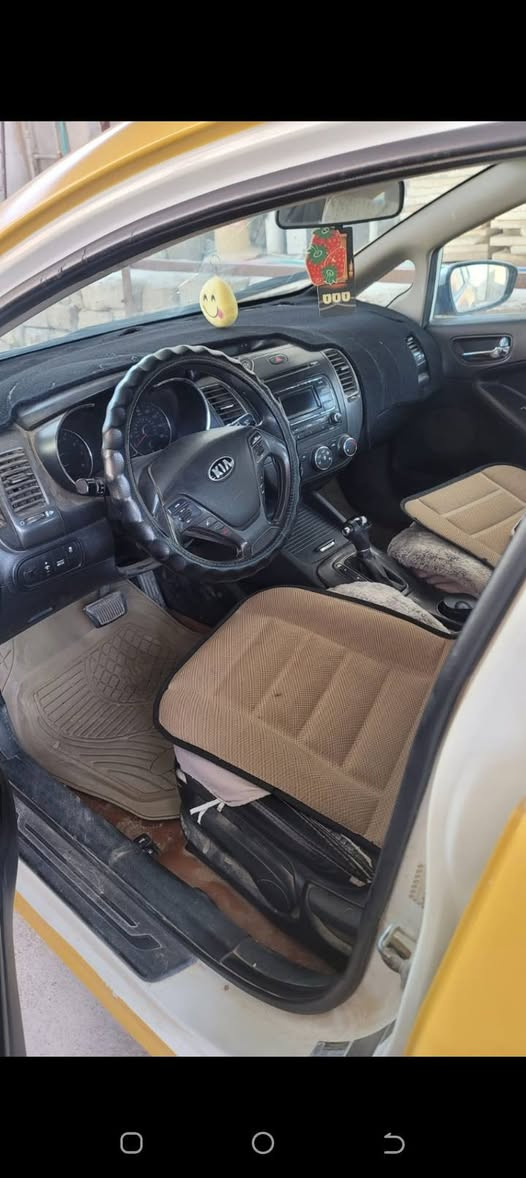 السلام عليكم....
فورتي للبيع ... موديل 2016 سياره كامله مابيها نقص امريكيه قطعه وحده تبديل بنيد كير محرك شرط ماناقصها كلشي اخون السياره بدون تحويل صاحبه ماخد سلفه من الدوله ومحجوزه ماعرف جم سنه سنويه صاقطه صار اربع سنوات يعني لاتجي ادكلي تحويل مابيها سياره ابيع واقع حال شلون تعتبرها اعتبرها 
سعر البيع 70 بي مجال الخاص مفتوح او الاتصال على الرقم      ***********
